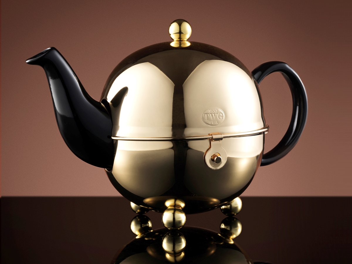 Jazz Gold Design Teapot in Black (900ml)