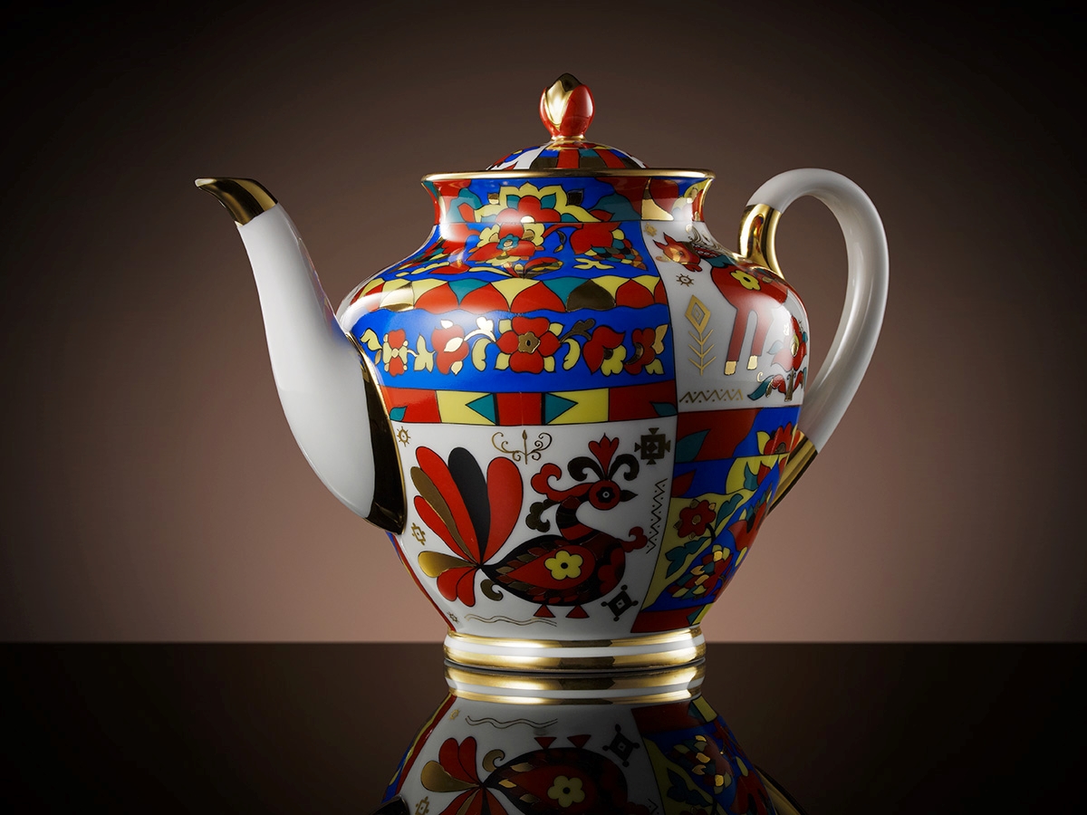 Grand Summer Palace Teapot (2L)