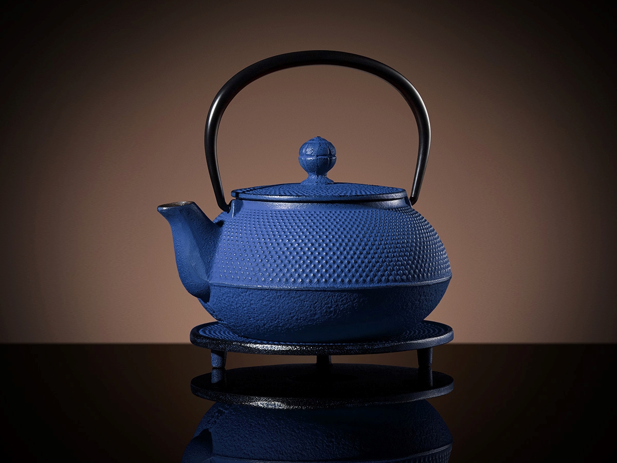 Mikado Teapot & Trivet in Blue (600ml)