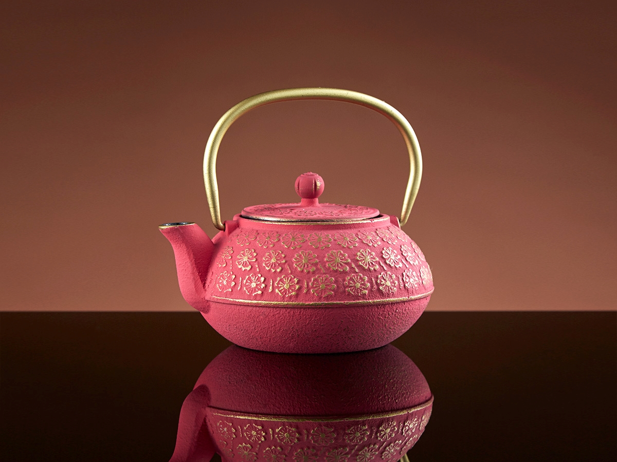 Sakura Teapot in Red