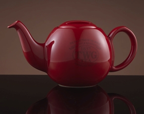 Design Orchid Teapot in Red (900ml)
