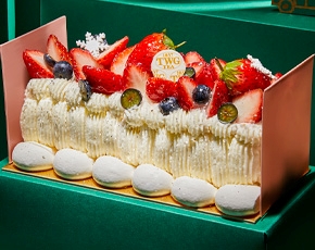 Strawberry Pavlova Log Cake (Large) 