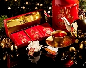 Red Christmas Tea